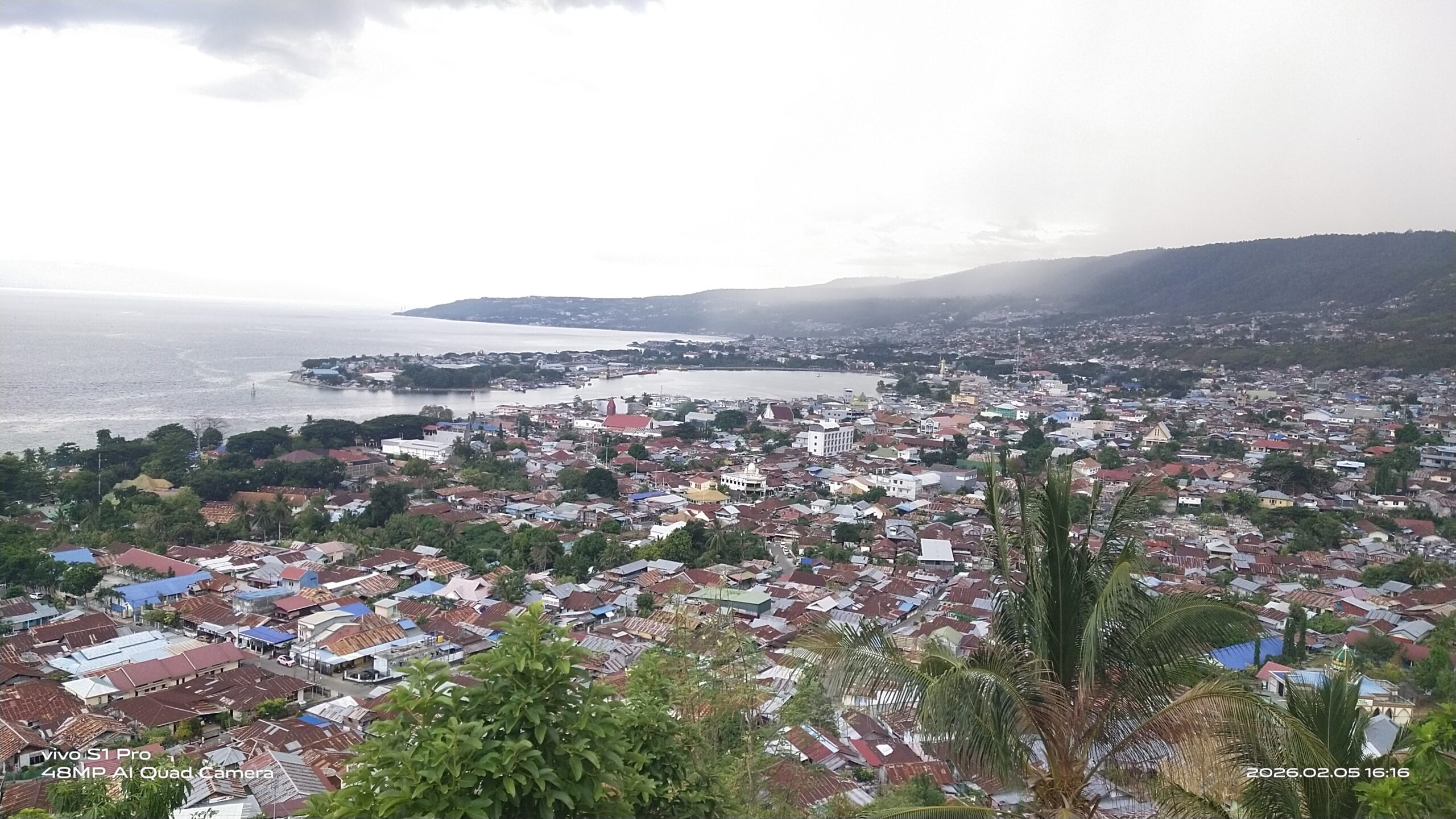 Kota Banggai dari Puncak Keles Banggai