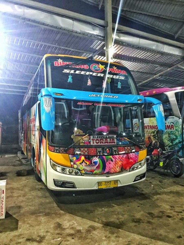 bus toraja